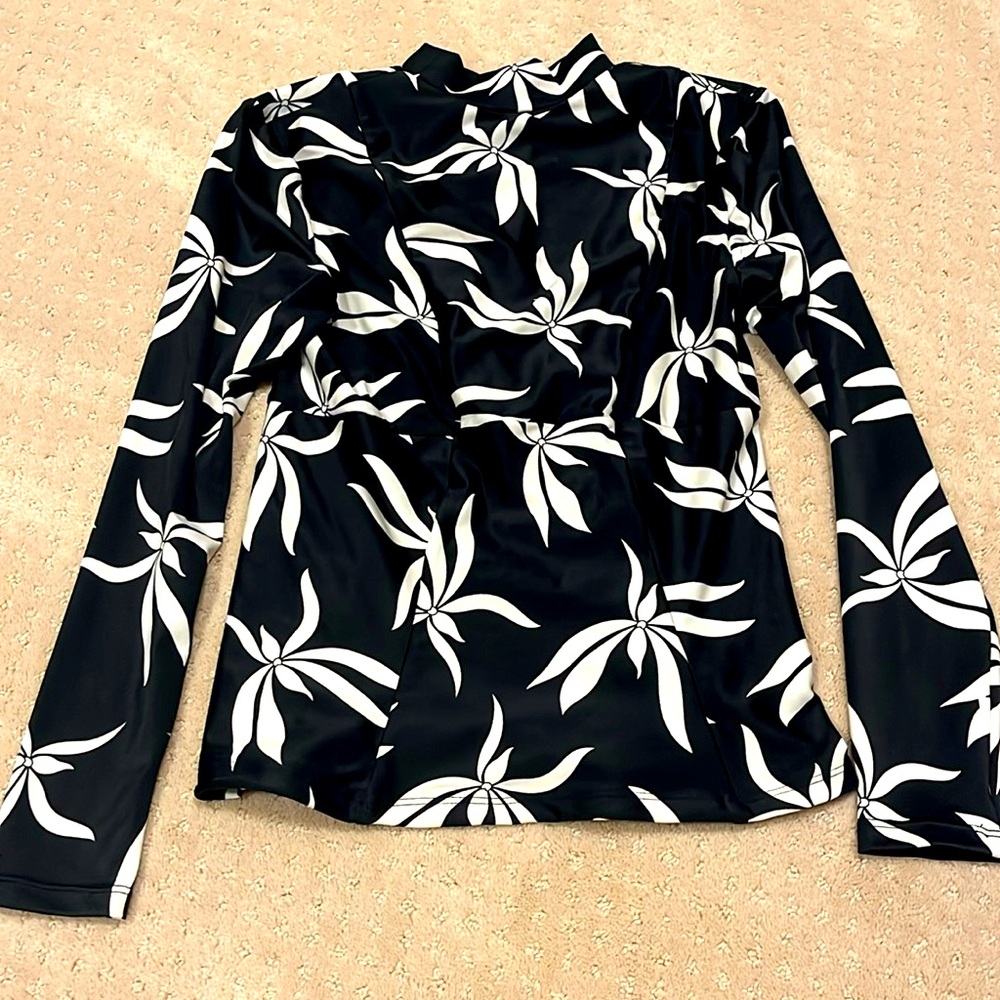 Mikoh Rashguard Size Small - image 1